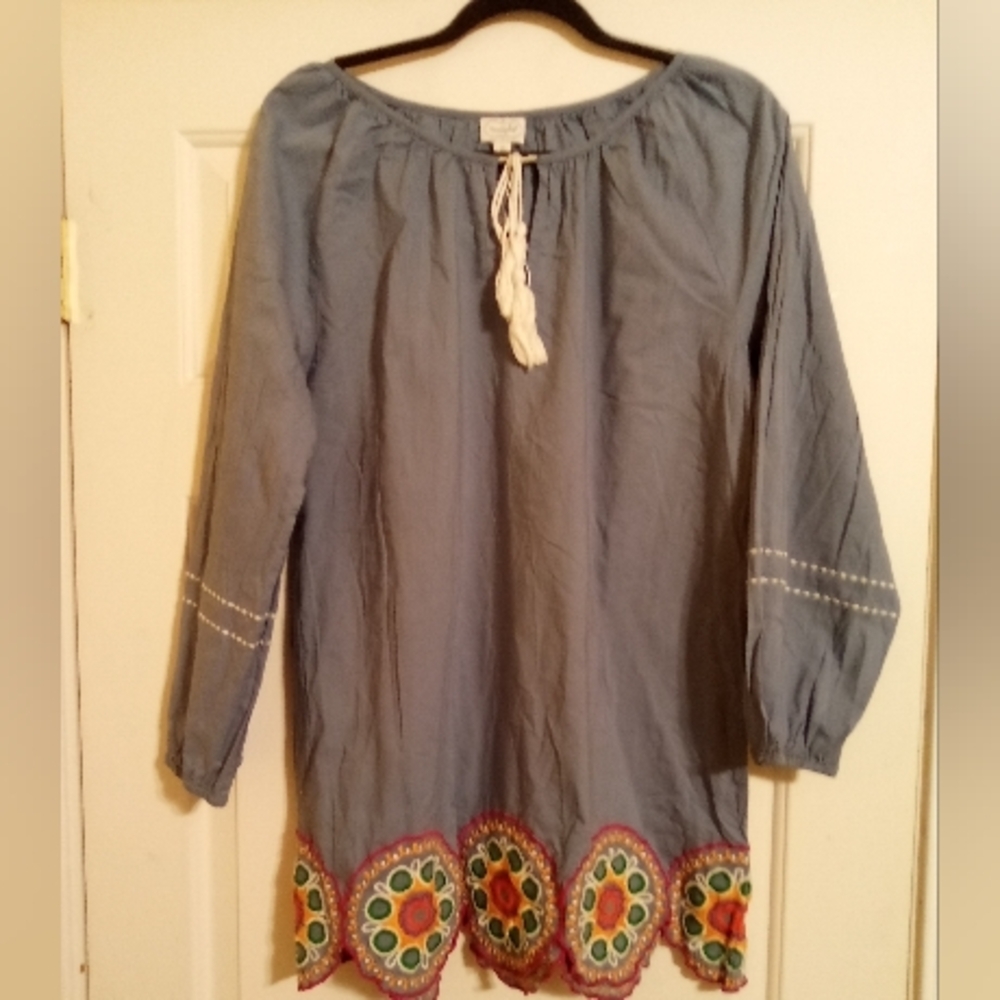 Mud Pie Boho Style Light Blue Tunic with Embroidered Accents Size Medium